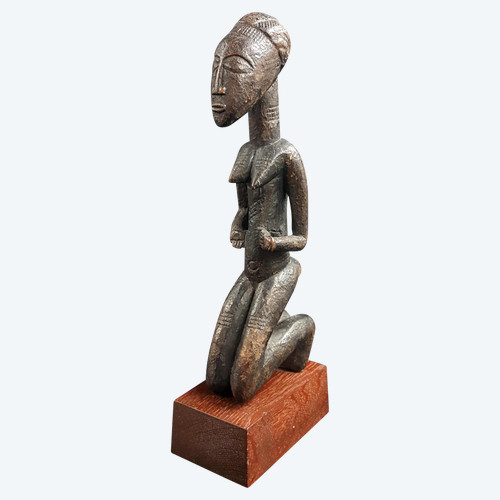 Statue Baoulé agenouillée, Côte d'Ivoire