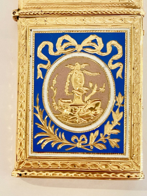 Secret Necessary In Gold And Enamel From The 18th Century