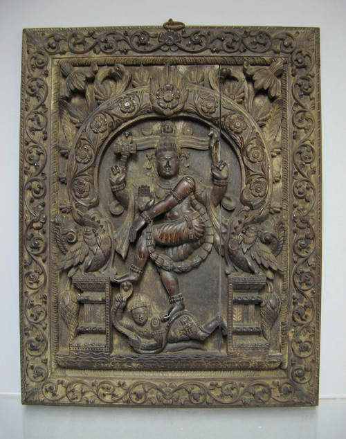 Tavolo in legno intagliato del XIX secolo. Rappresenta la dea Shiva.