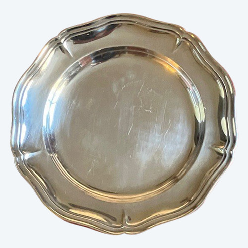 Beau et grand plat de style Louis XV modèle "Filet" de la Maison Ercuis