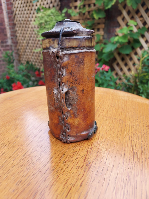 Très rare boîte à reliques Madagascar 