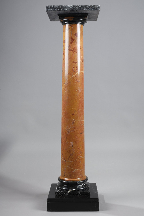 COLUMN IN RED PYRENEAN MARBLE FROM THE LATE 19TH CENTURY