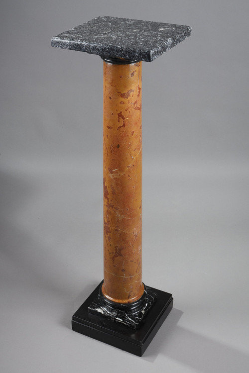 COLUMN IN RED PYRENEAN MARBLE FROM THE LATE 19TH CENTURY