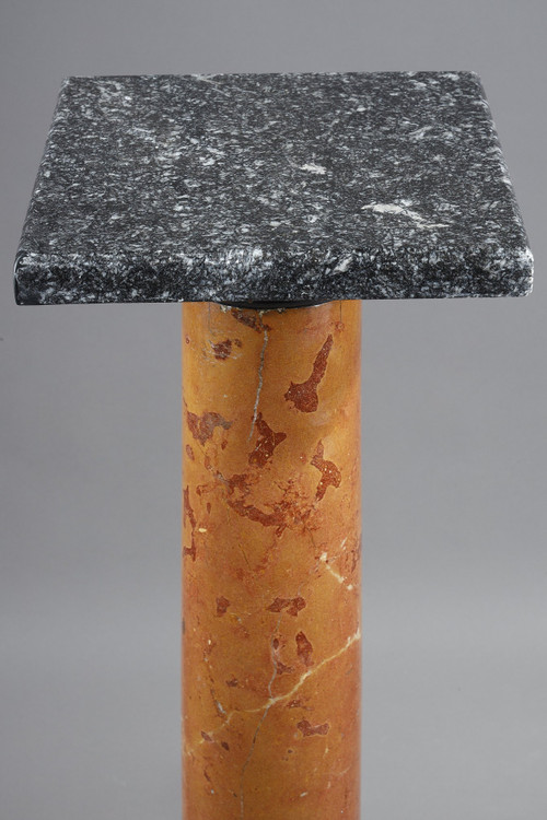 COLUMN IN RED PYRENEAN MARBLE FROM THE LATE 19TH CENTURY