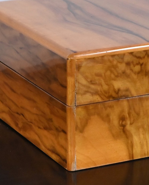 Cigar Box in Walnut Veneer, Maison Lemaire Paris, Art Deco – 1920