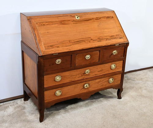 Commode Scriban de Port en Acajou de Saint Martin et de Cuba, époque Louis XV – XVIIIe