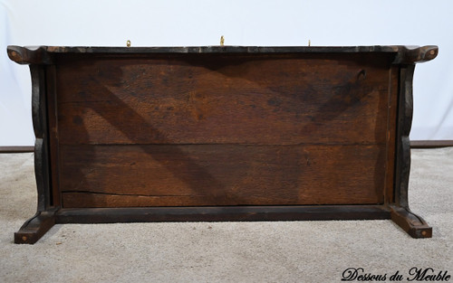 Commode Scriban de Port en Acajou de Saint Martin et de Cuba, époque Louis XV – XVIIIe