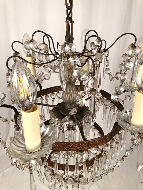 Lampadario con pendenti in cristallo a sette luci, stile Luigi XVI