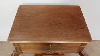  Table d’appoint Travailleuse en Noyer blond massif – Fin XIXe 