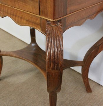  Table d’appoint Travailleuse en Noyer blond massif – Fin XIXe 