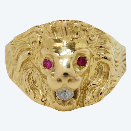 Siegelring Löwe aus Gelbgold, Rubin und Diamant