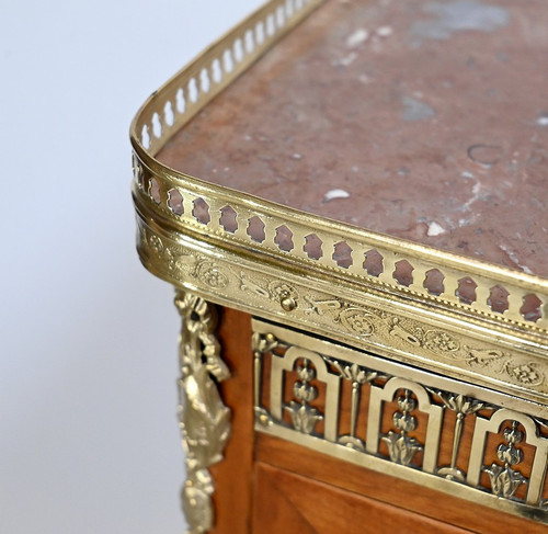 Small solid cherrywood display case, Transition Louis XV Louis XVI - Early 20th century