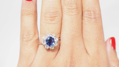 Anello Margherita in oro bianco, zaffiro di Ceylon e diamanti