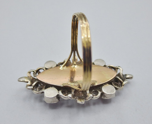 Anello del XIX secolo.