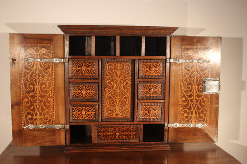  Cabinet 17th century