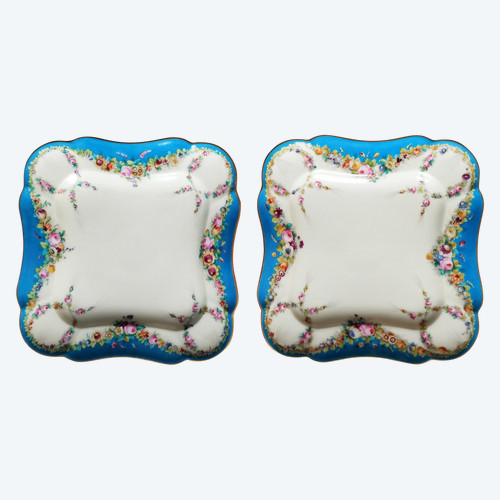 Pair of square plates in hand-painted porcelain of Paris