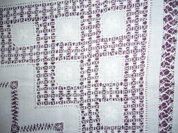 Tovaglia in lino ricamato, 1920 circa