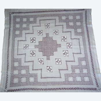 Nappe brodée en lin, époque vers 1920