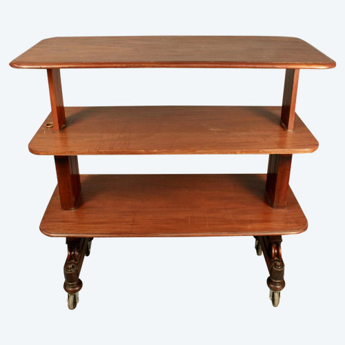 Credenza in mogano, periodo di restauro