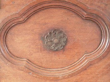 Grande vecchia porta del XVIII secolo in legno di noce biondo