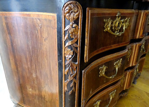 Commode Arbalète Louis XV Marqueterie Bois Rose Palissandre Noyer XVIIIème