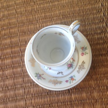 Limoges porcelain cup and saucer signed by Raynaud (1930)