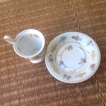 Limoges porcelain cup and saucer signed by Raynaud (1930)