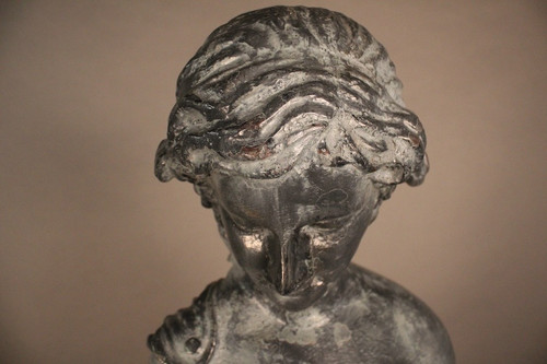 "Le Printemps", Giovane donna drappeggiata in ghisa su base di Mathurin Moreau