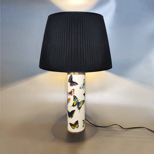 1970 Magnificent and unique Piero Fornasetti table lamp. Made in Italy