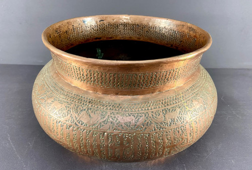 Indo-Persian Culture, Calligraphic Basin In Tinned Copper With Animal Decor.
