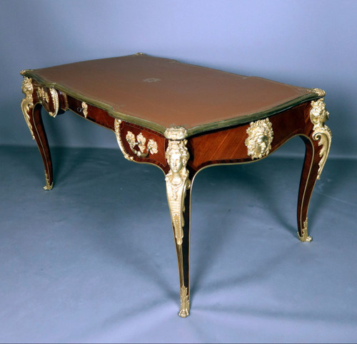 Louis XV-Schreibtisch im Espagnettes