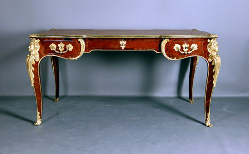 Louis XV-Schreibtisch im Espagnettes
