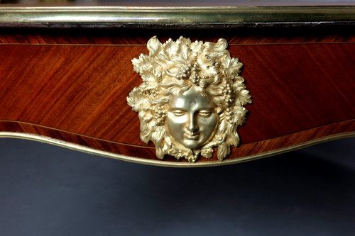 Louis XV-Schreibtisch im Espagnettes