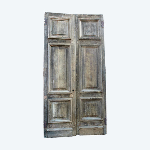 Important Pair of 19th Century Oak Landing Doors