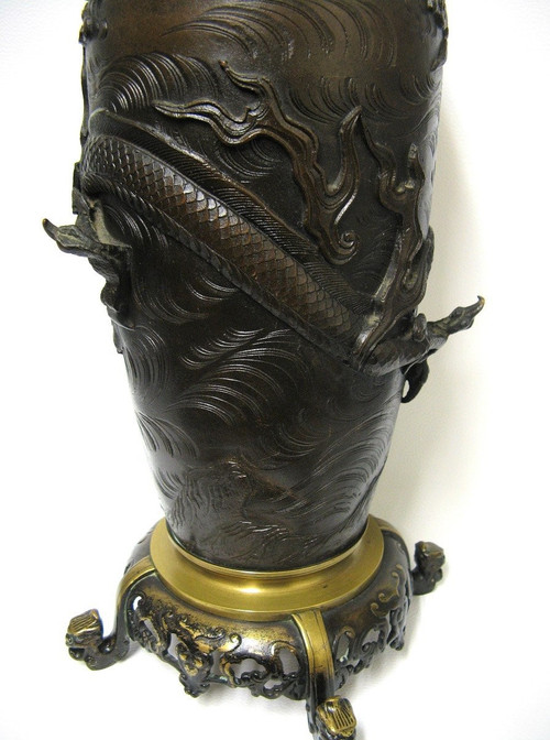 Potiche del drago in bronzo del XIX secolo. Arte asiatica.