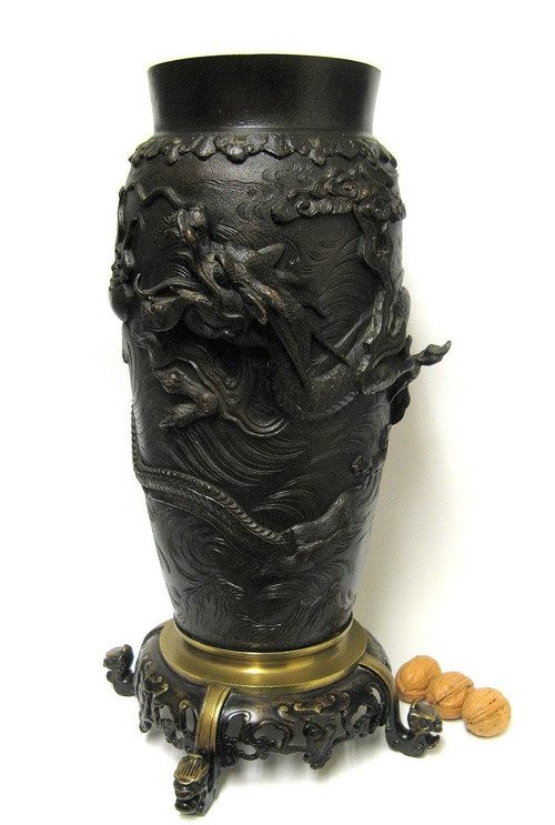 Potiche del drago in bronzo del XIX secolo. Arte asiatica.