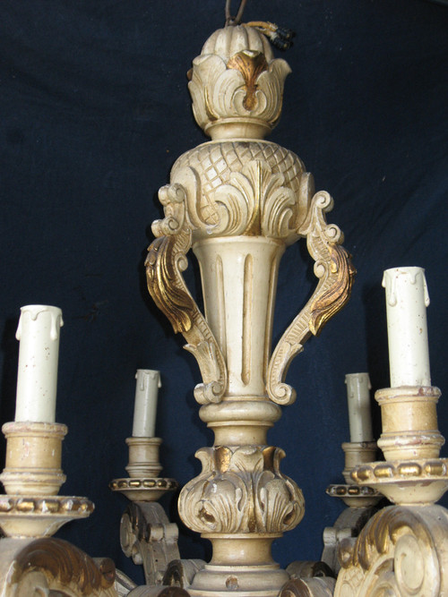 Grande lampadario in legno intagliato in stile Luigi XIV a 8 bracci di luce, epoca XIX secolo