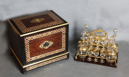 Liquor Cellar with Mechanism