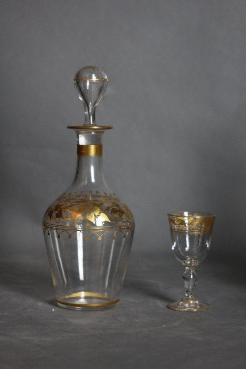 Liquor Cellar with Mechanism