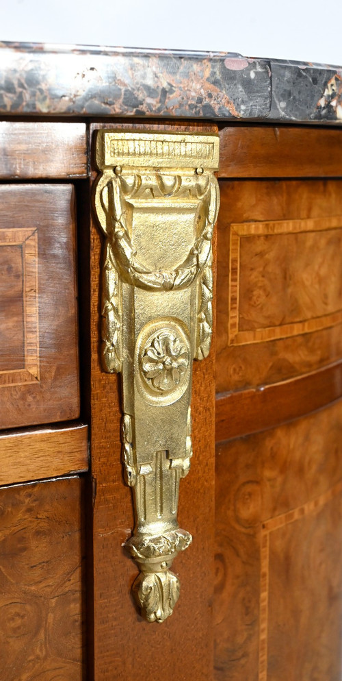 Buffet en Loupe de Thuya et Acajou, style Louis XVI – 2ème partie XIXe