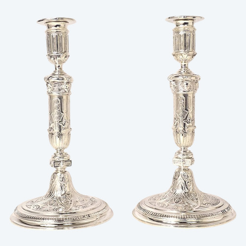 Coppia di candelabri Luigi XIV in bronzo argentato disegno Bérain XIX secolo