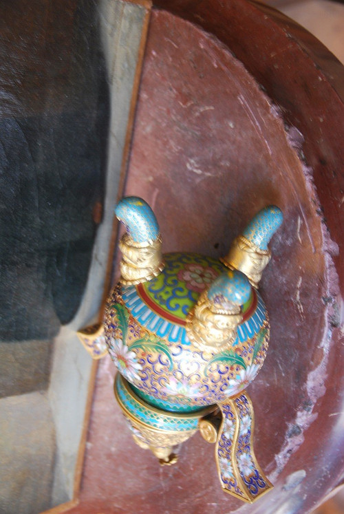 China Brule Enameled And Golden Perfume