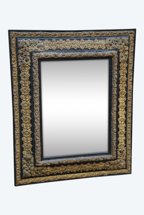 Grand Miroir De Style Louis XIV  En Laiton Repoussé