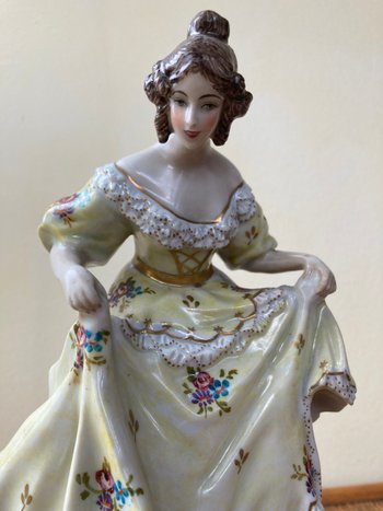 Scheibe-Alsbach porcelain statuette - late 19th