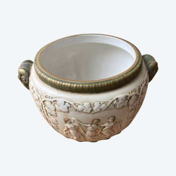 vaso in porcellana color crema della fabbrica Turn - 1909