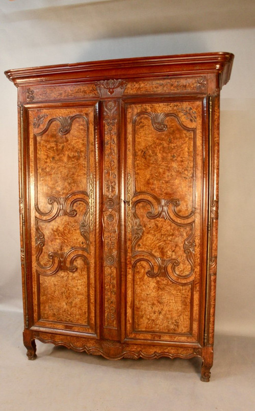 Armadio da sposa Bressane del XIX secolo