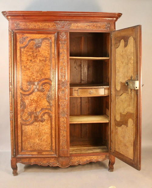 Armadio da sposa Bressane del XIX secolo