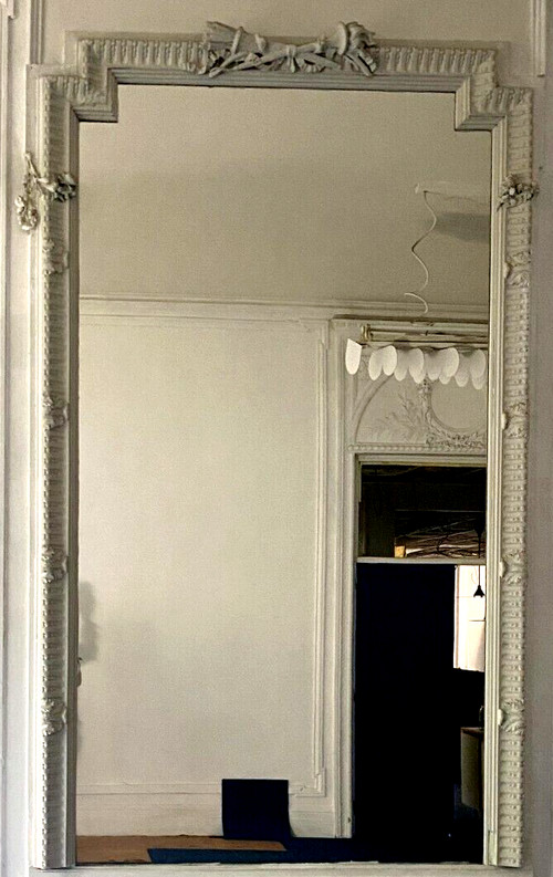 Louis XVI style mirror in wood and carved stucco XX century