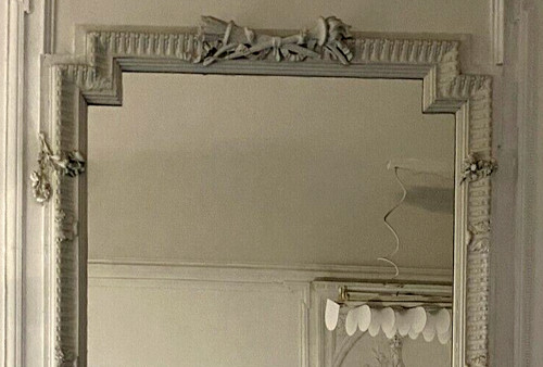 Louis XVI style mirror in wood and carved stucco XX century