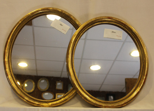Specchio ovale con modanatura a perline a mezza giuntura, foglia d'oro 43 X 51 cm